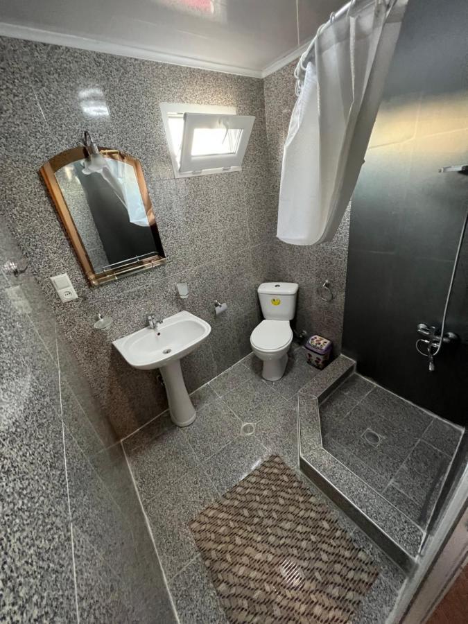 Twins Guest House Batumi Exteriér fotografie